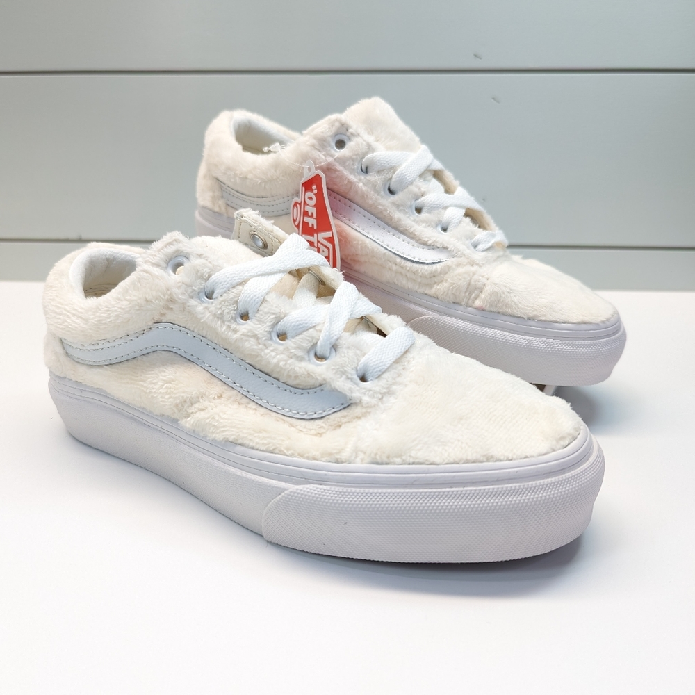 Vans Old Skool Sherpa Turtledove Faux Fur White Ivory Fluffy Sneakers Women's 6